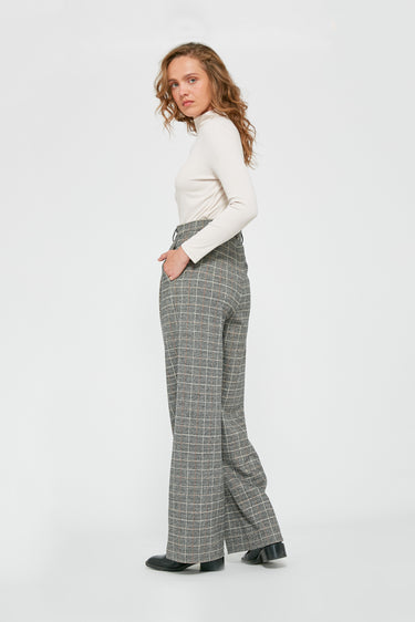 CHECK PANTS