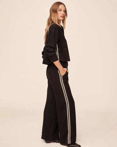 DOUBLE POCKET CROP SHIRT