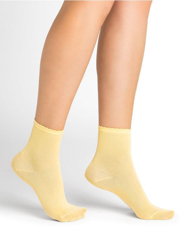 SHORT SOCK WITH SCALLOPED TRIM