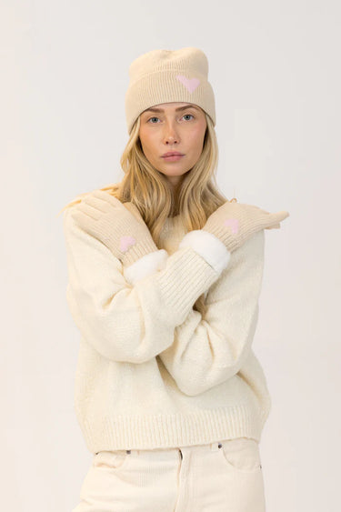 APRÉS HEART BEANIE AND MITTEN