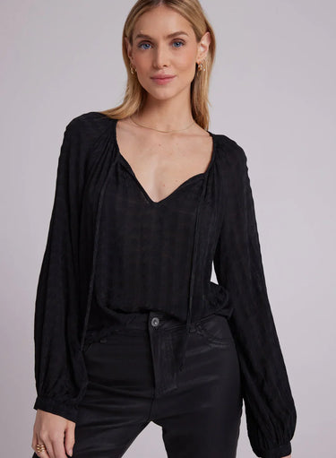 RAGLAN TIE ON FRONT BLOUSE