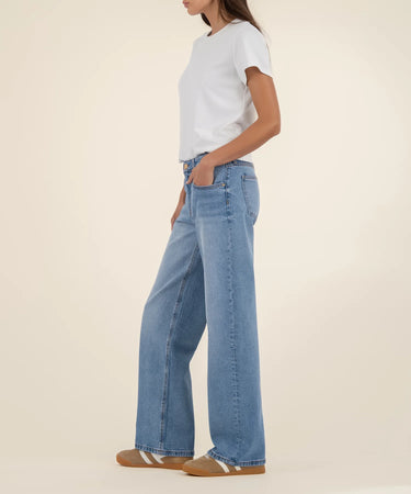 SELENA BAGGY LOW RISE STRAIGHT LEG JEAN