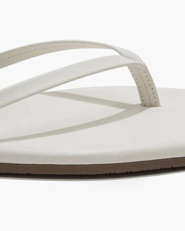 SQUARE TOE LILY