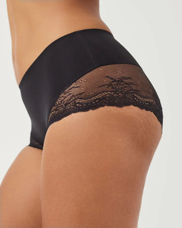 UNDIE-TECTABLE LACE HI-HIPSTER PANTY