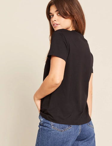 CLASSIC CREW NECK T-SHIRT