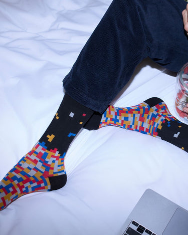 MEN'S TETRIS PATTERN SOCKS