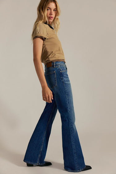 WE THE FREE WEST COAST RELAXED FLARE JEANS