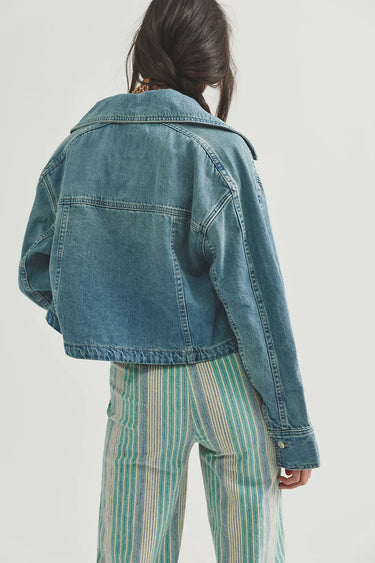 WE THE FREE SIDE TO SIDE CROPPED DENIM JACKET