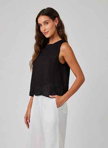 LINEN SLEEVELESS BUTTON BACK TOP