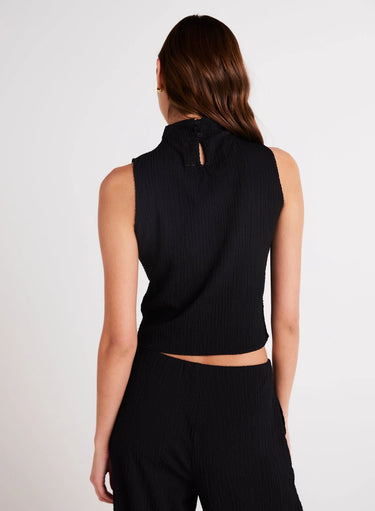 MOCK NECK TOP